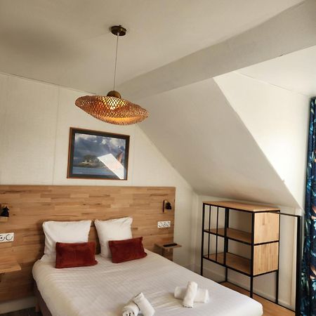 Hotel Le Petit Montmartre à Dinard Extérieur photo