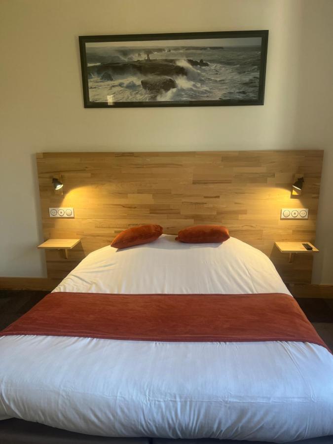 Hotel Le Petit Montmartre à Dinard Extérieur photo